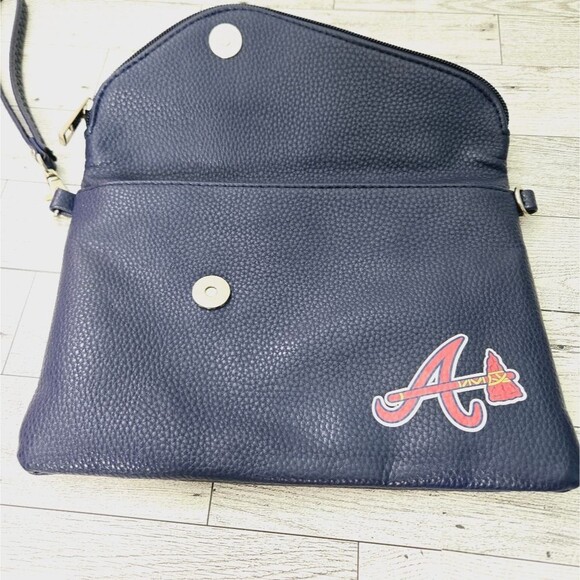 Atlanta Braves Officially Licensed MLB Fold Over Wristlet - Picture 5 of 9